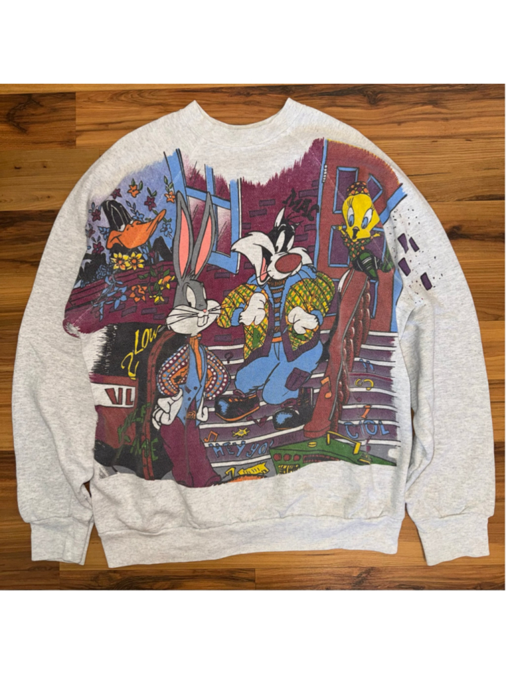 Vintage 90s Looney Tunes XL Crewneck Streetwear Hip Hop Wrap Graphic Retro
